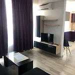 Apartment Crazy Summerland Mamaia