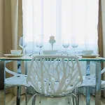 Crazy Summerland Apartment Mamaia