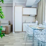 Apartment Crazy Summerland Mamaia