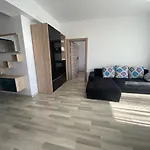 Apartment Crazy Summerland Mamaia