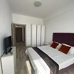 Crazy Summerland Apartment Mamaia