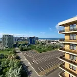 Apartment Crazy Summerland Mamaia