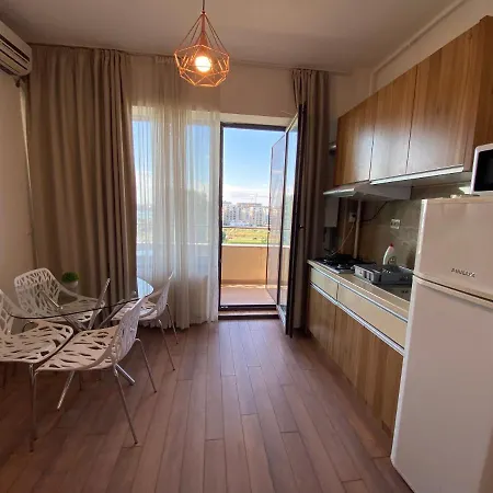 Crazy Summerland Apartment *