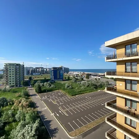 Apartment Crazy Summerland Mamaia