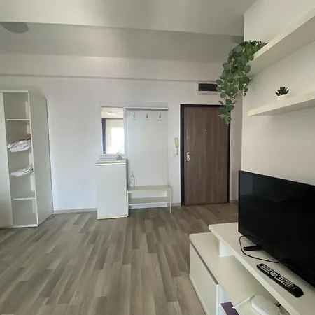 Crazy Summerland Apartment