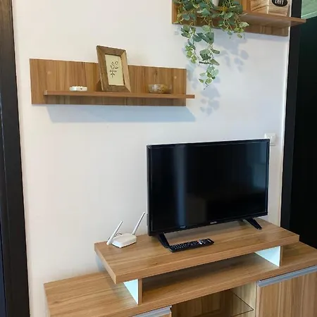 Apartment Crazy Summerland Mamaia